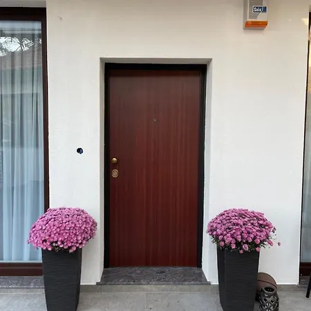33 Apartment